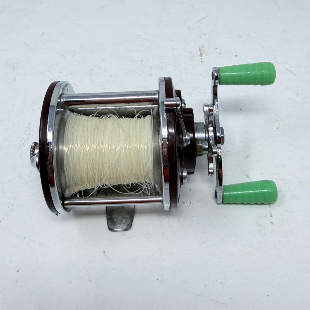VTG Penn Peer No 109 Level Wind Fishing Reel USA Green Swirl Handles Bakelite